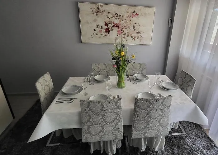 Amber S Podzemnom Garazom Apartamento